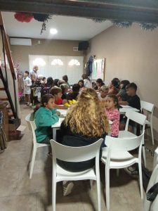 (audio) “Un Mundo Divertido con Vos” cumple el sueño de la casa propia