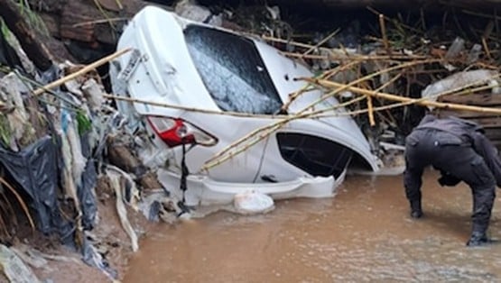 Tres muertos en el temporal de Tucumán (videos)