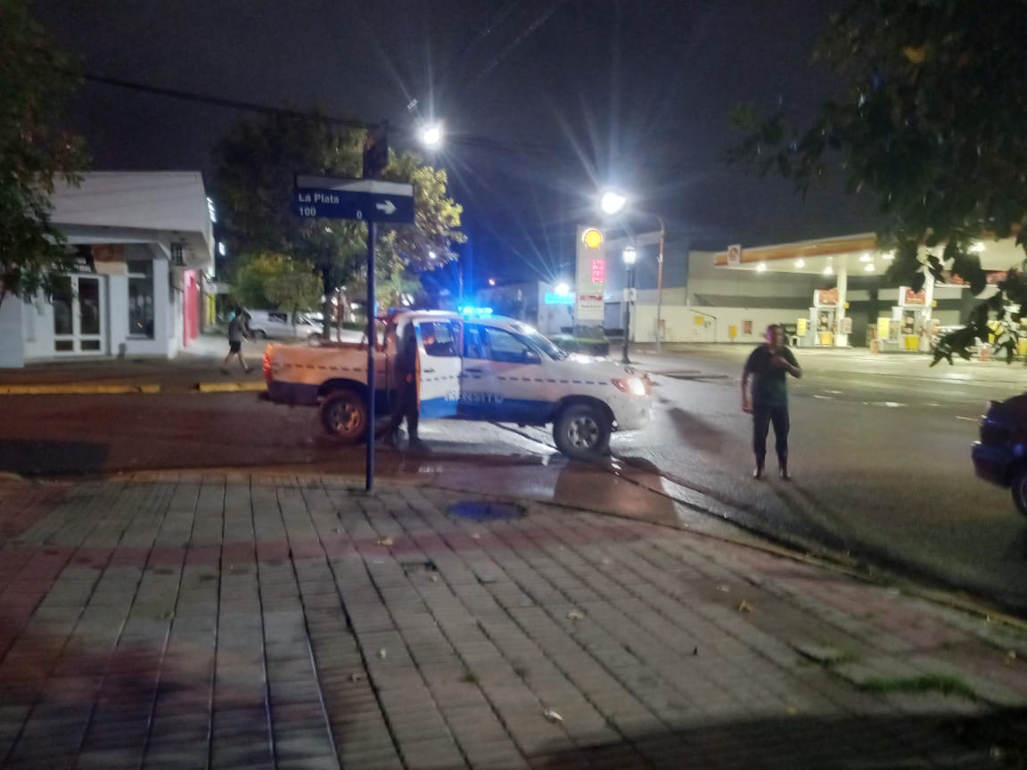Accidente en La Plata y Av. San Martin: una mujer derivada al hospital