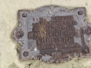 Homenaje y memoria en la colocación de ofrendas en el Monumento a Volpini
