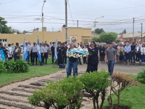 (audio – videos) Emotivo homenaje a los héroes de Malvinas a 44 años de la gesta