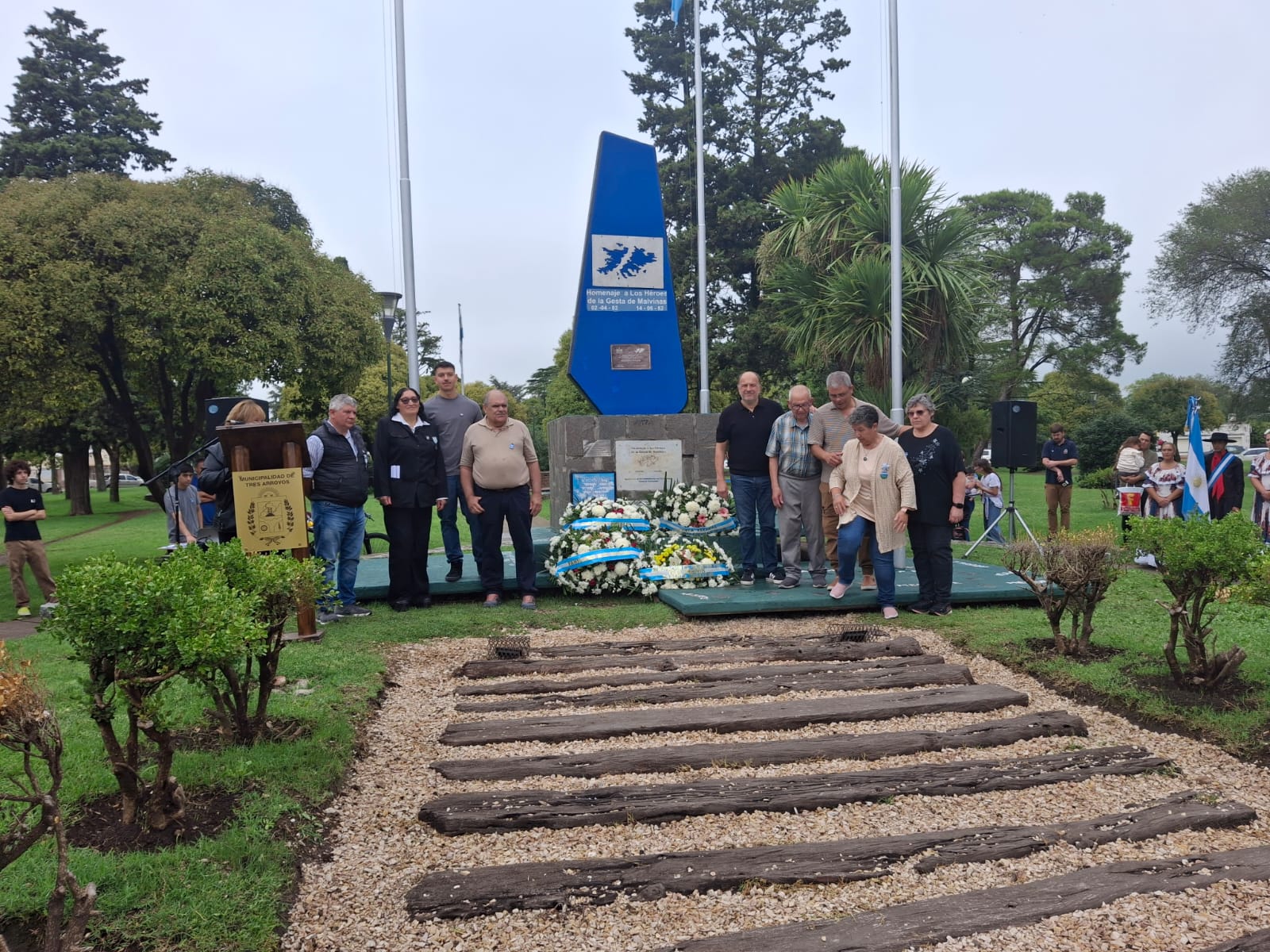 (audio – videos) Emotivo homenaje a los héroes de Malvinas a 44 años de la gesta