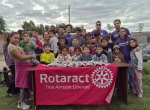 (audio) El comedor “Los Ángeles de Mónica” llevó la alegría de las Pascuas al barrio Santa Teresita