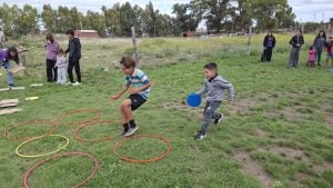 (audio) El comedor “Los Ángeles de Mónica” llevó la alegría de las Pascuas al barrio Santa Teresita