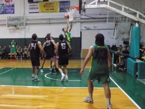 Básquet: 4° Fecha victorias de Costa, Club de Pelota, Huracán y Alumni