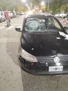 Accidente de tránsito: una mujer derivada al Hospital