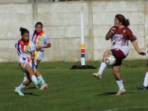 Colegiales lidera, solitariamente, el Torneo Oficial del Fútbol Femenino