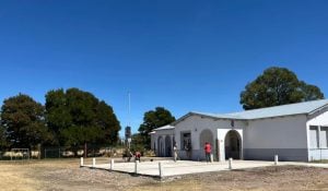 Rotary Club Tres Arroyos agradece los aportes para construir el playón de la Primaria 26