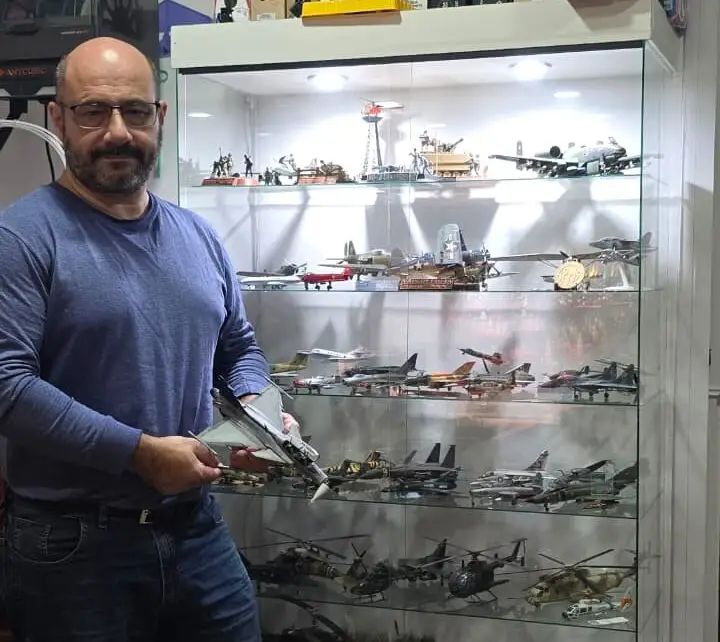 (audio) La historia de Alejandro Vucko y el arte del plastimodelismo en Córdoba