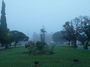 La ciudad entre sombras: el “Efecto Londres” que paraliza la mañana del jueves
