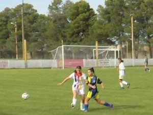 Fútbol Femenino: Colegiales continúa siendo ideal en el Oficial