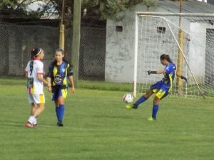 Fútbol Femenino: Colegiales continúa siendo ideal en el Oficial