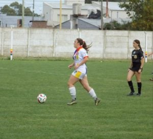 Fútbol Femenino: Colegiales continúa siendo ideal en el Oficial