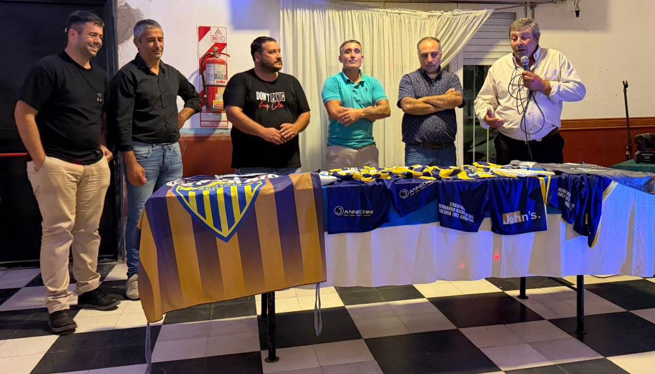 Fútbol: Central presentó la camiseta nueva