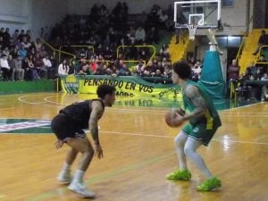 Básquet: Argentino es el rival de Huracán en la final del Ciudad