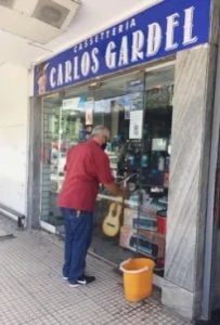 (Audio)Casetería Carlos Gardel y su larga historia en el rubro