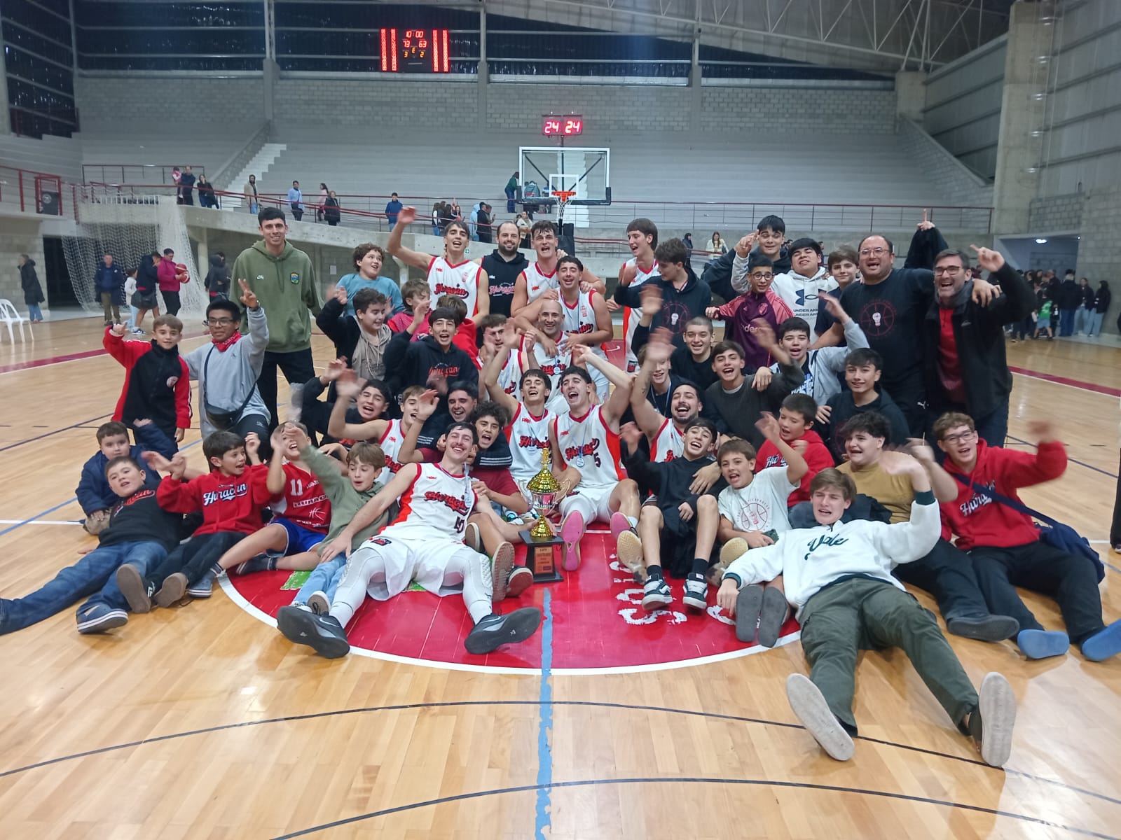 Huracán es el nuevo campeón del Ciudad de Primera División