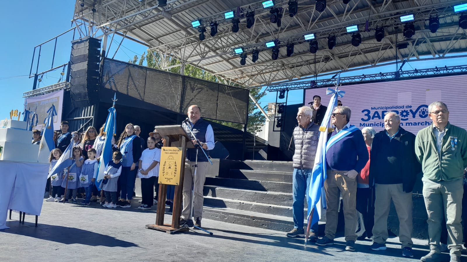 Se realizó el acto oficial del 142º Aniversario de Tres Arroyos