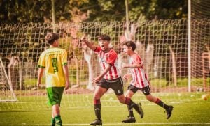 Gran presente de Walter Plaza en Estudiantes