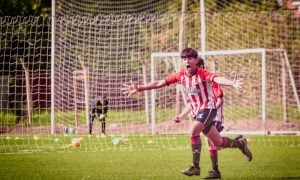 Gran presente de Walter Plaza en Estudiantes