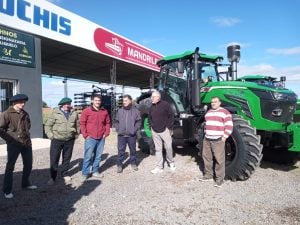 Fueron presentados los tractores BULL en La Chacra