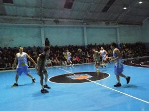 Básquet: Costa Sud venció por dos puntos a Club De Pelota