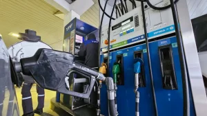 Las petroleras se alinearon con YPF y los precios estarán estables durante 45 días