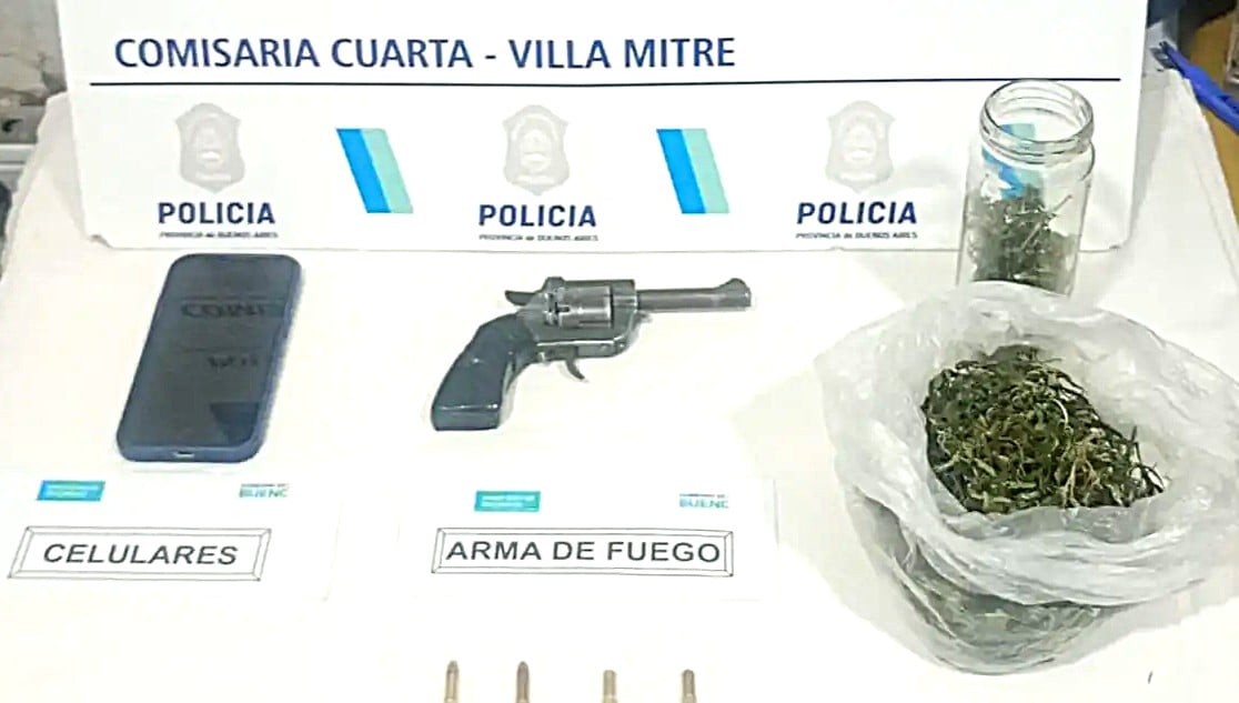 Aprehendieron a un menor por llevar un arma a una escuela de Bahía