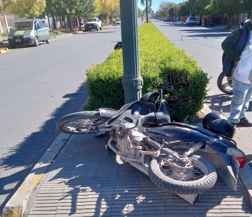 Choque en San Martin y Estrada: un ciclista al Hospital