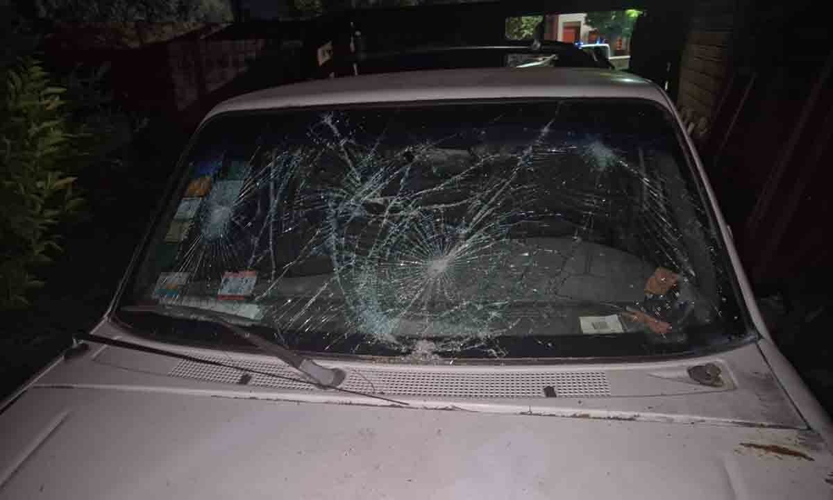 Violento episodio familiar en Bahia Blanca: amenazó a su padre y dañó camioneta