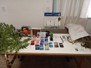 Impresionante operativo policial en la madrugada: 6 presos, 8 allanamientos, droga secuestrada (video)