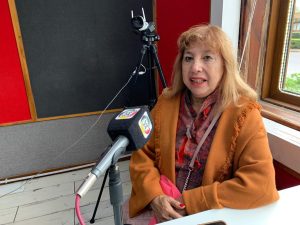 Docentes y artistas de la exposición del MUBATA pasaron por El Perseguidor
