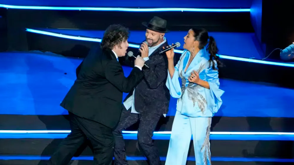 En medio de la guerra, Milei cantó “Libre” de Nino Bravo en Israel