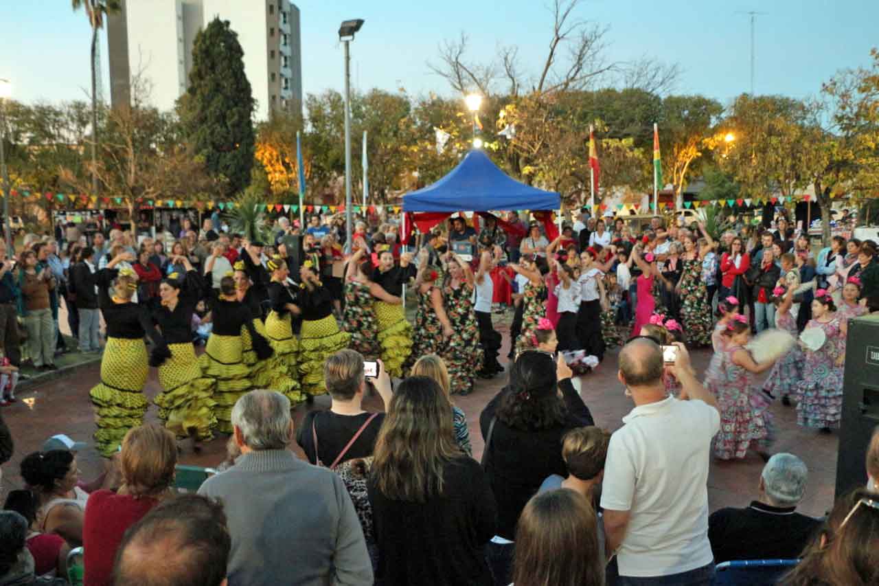 El Club Español realiza en Plaza España la 11a. edición de la Feria de Abril