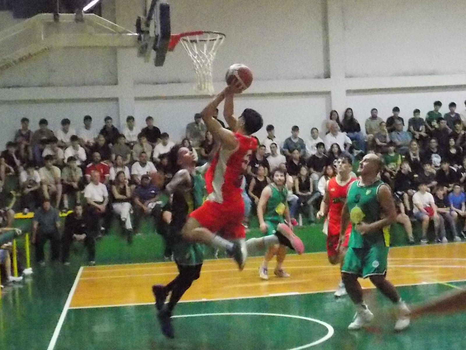 Básquet local:  Claromecó y Club de Pelota ponen en marcha la última fecha del Ciudad