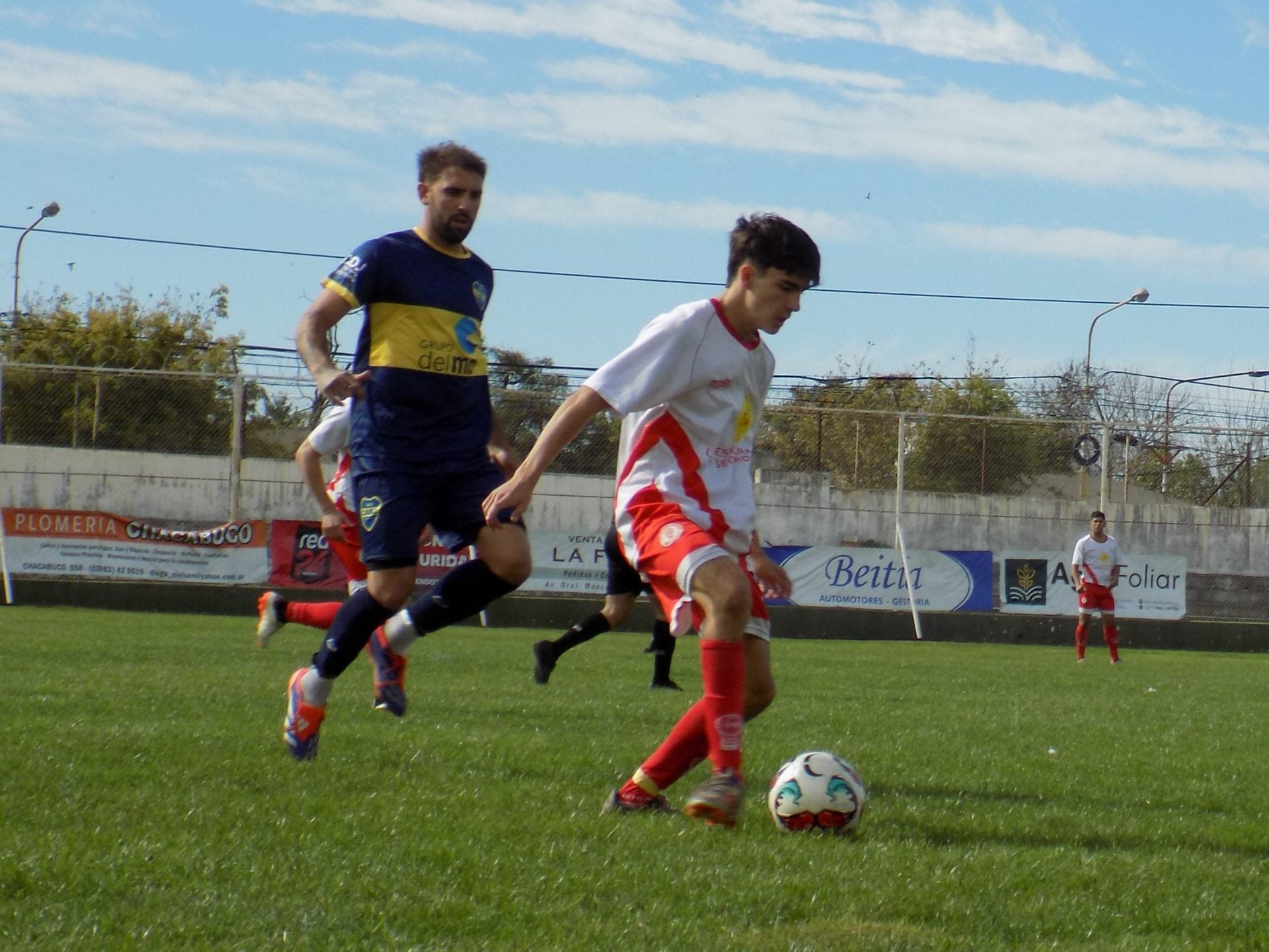 Fútbol: Cuatro equipos buscan el pasaje a la final de la Copa Ciudad