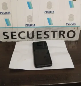 Allanamientos policiales: Secuestran auto, plantas de marihuana y recuperan celular