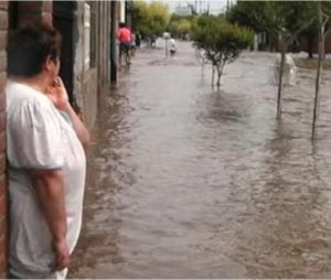 Tres muertos en el temporal de Tucumán (videos)