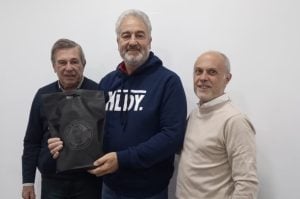 Instituciones entregaron presentes a Olimpo por su 80º Aniversario