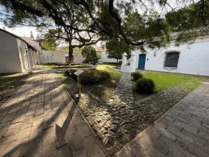 Folklore en Los Tres Arroyos desde la Casa Histórica de Tucumán