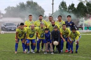 Fútbol: Alumni empató y continua puntero e invicto en Segunda