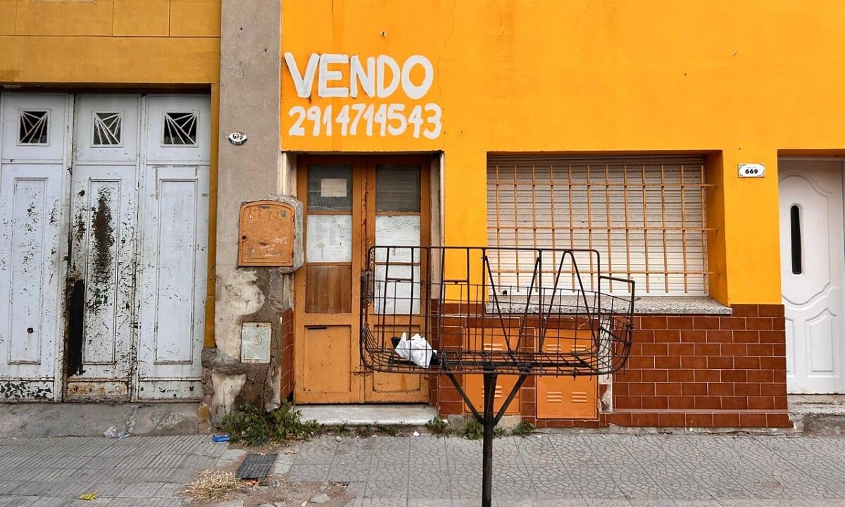 En Bahia Blanca: investigan la muerte de un hombre de 74 años y detuvieron a su hijo