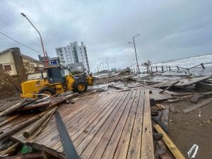 Avanza el relevamiento en los sectores dañados por la ciclogénesis que afectó Monte Hermoso