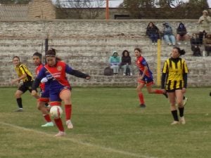 Fútbol femenino: Triunfos de Colegiales y Huracán en el cierre de la 5ª fecha (videos)