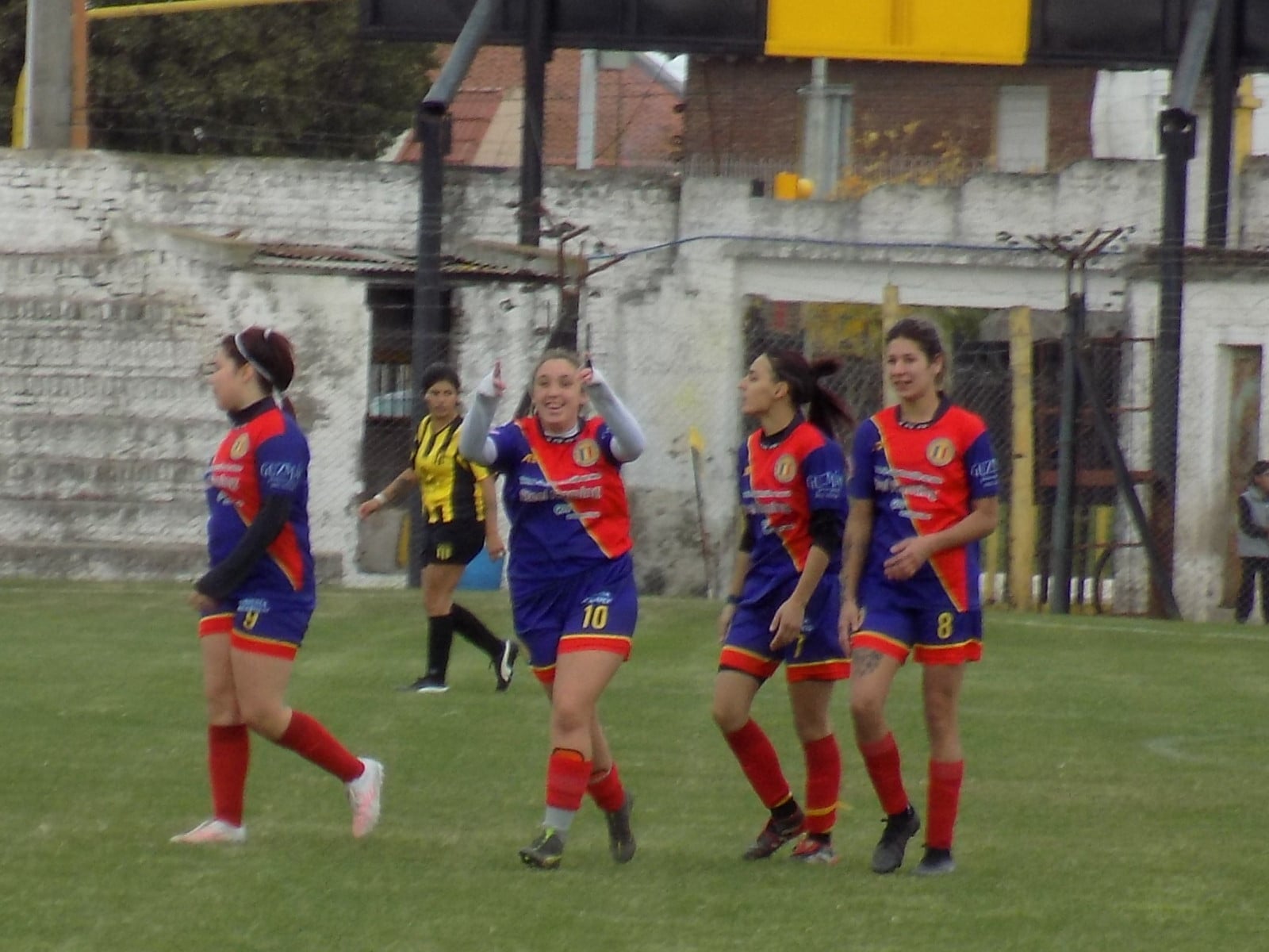 Fútbol femenino: Triunfos de Colegiales y Huracán en el cierre de la 5ª fecha (videos)