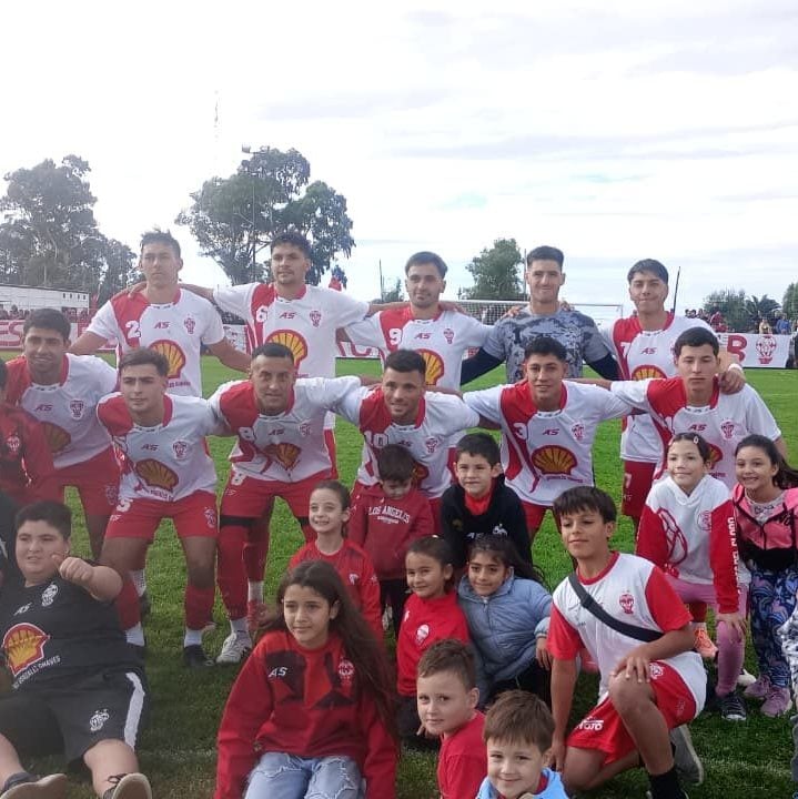 Fútbol: Huracán Ciclista se quedó con el Clásico de Chaves