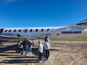 (audio-videos) Emotivo acto inaugural para recibir el arribo del primer vuelo de Humming Airways