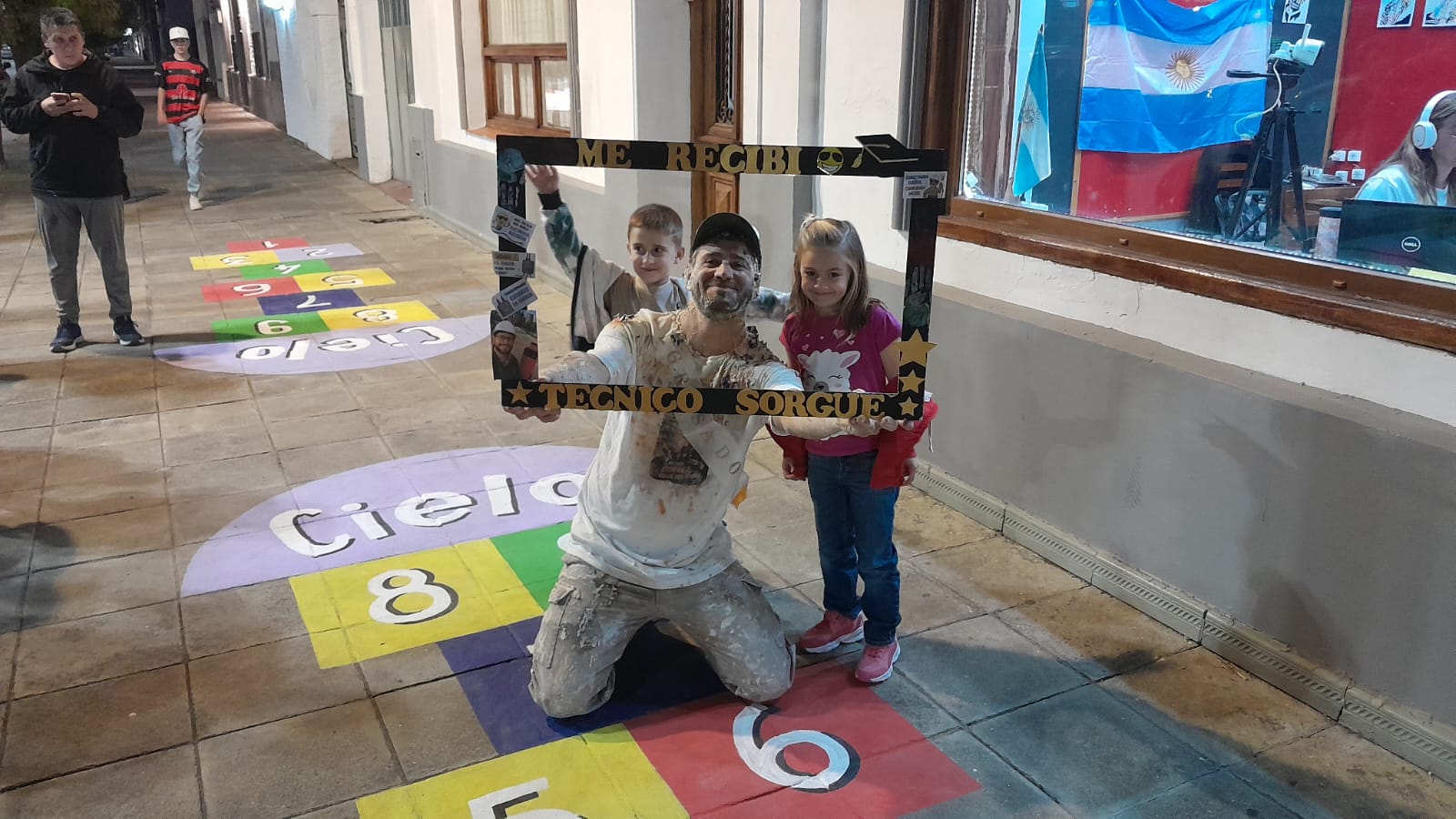 Egreso y Rayuela en LU 24: ¡Felicitaciones, Joaquín! (video)