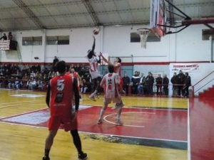 Básquet: Huracán ganó en el comienzo de la 2° fecha 