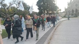 En Tres Arroyos también se marchó por el desfinanciamiento universitario (videos)